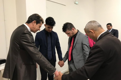 França - Capacitação de Líderes e apoio às famílias missionárias